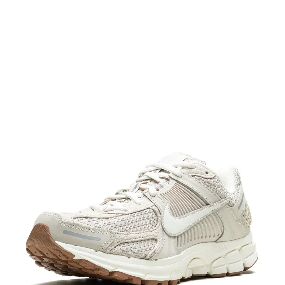 Кроссовки Zoom Vomero 5 Light Orewood/Brown