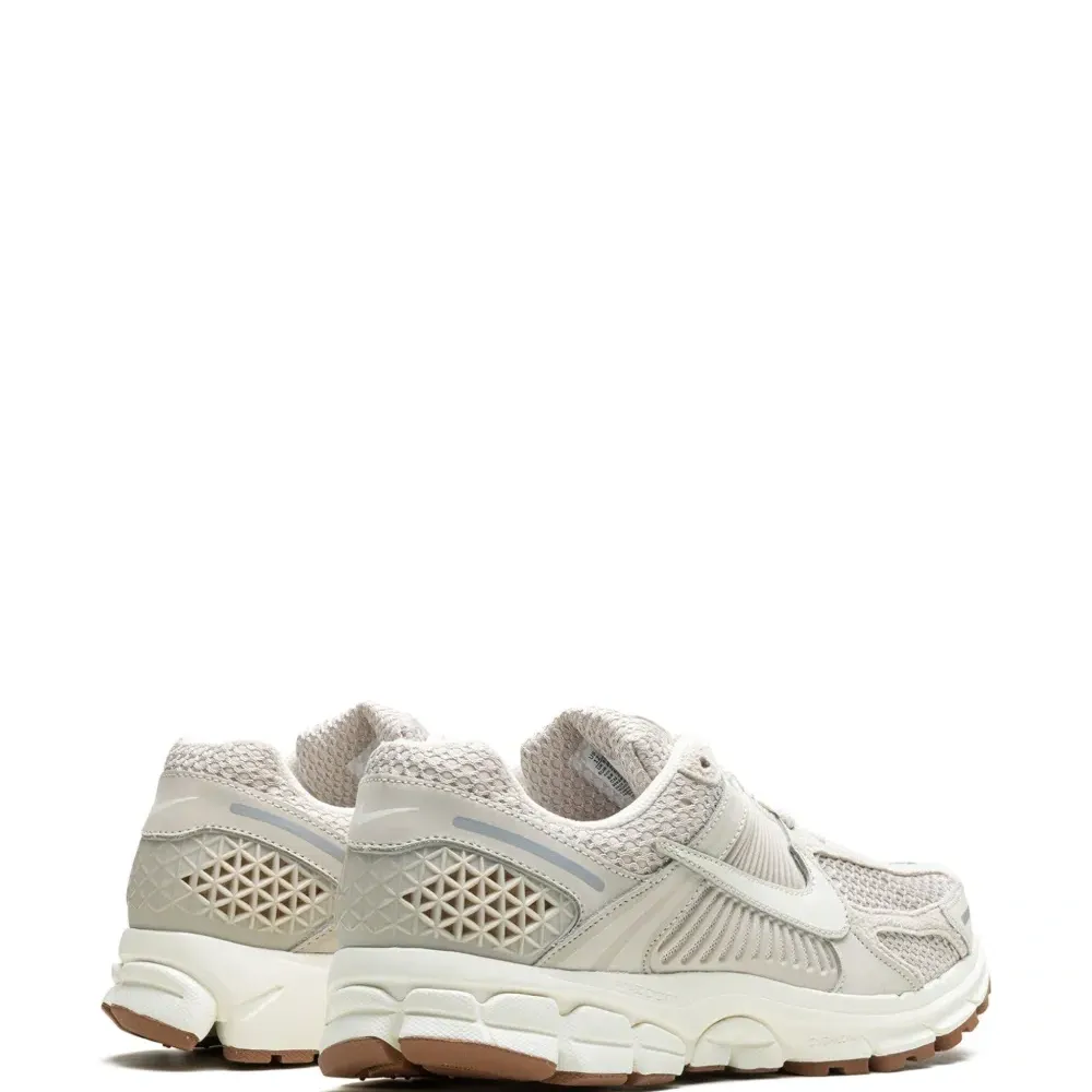 Кроссовки Zoom Vomero 5 Light Orewood/Brown