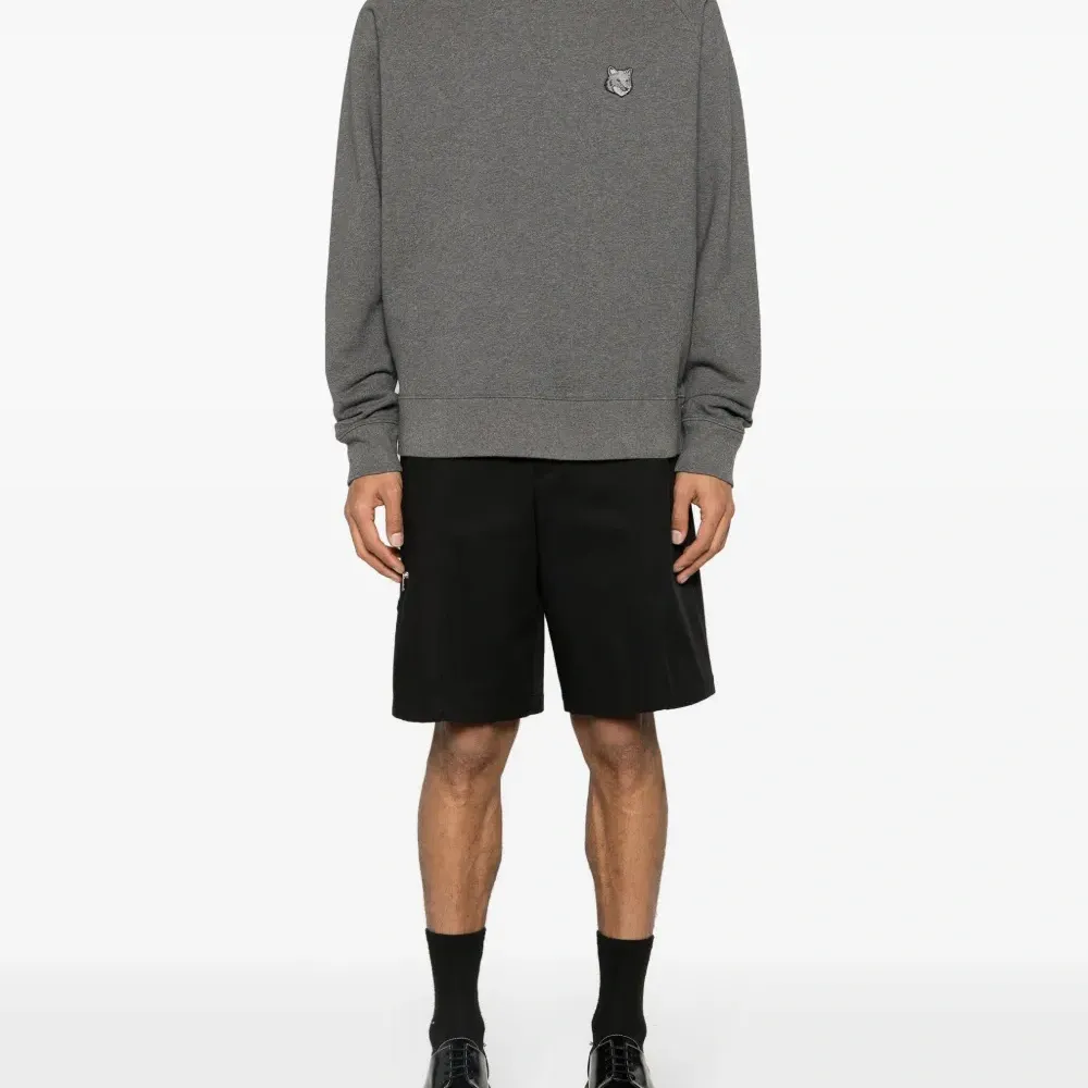 Толстовка с нашивкой