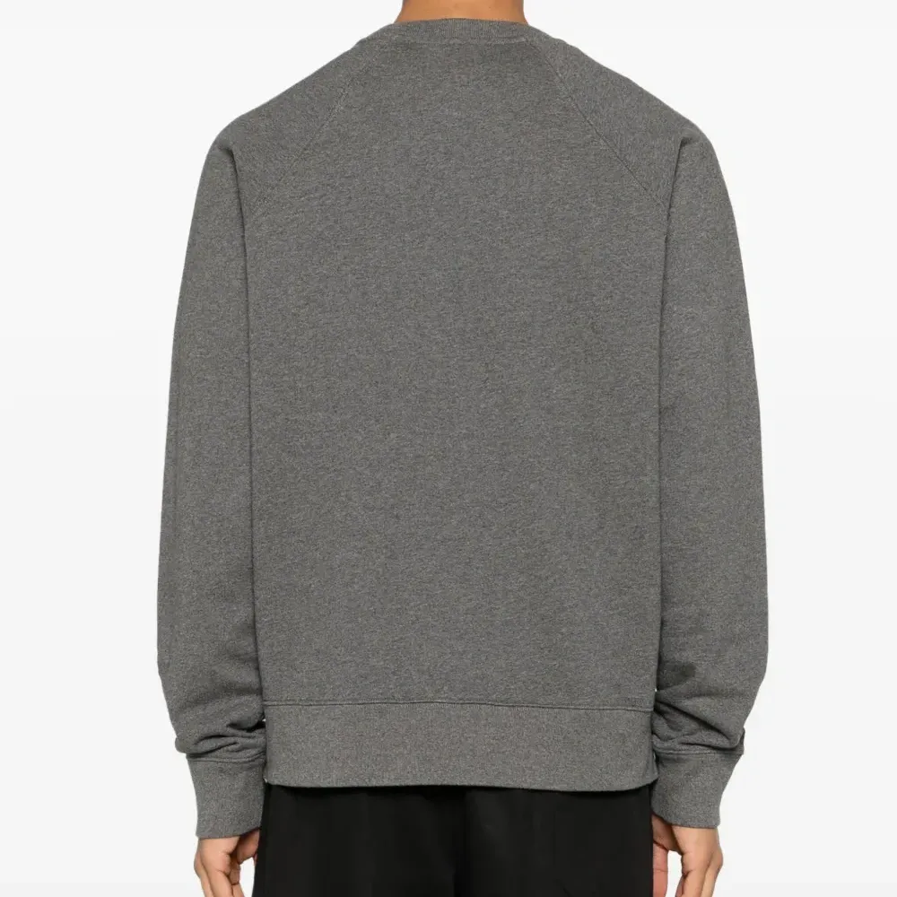 Толстовка с нашивкой