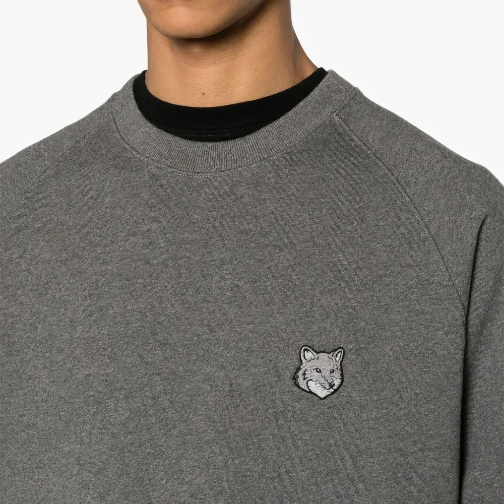 Толстовка с нашивкой