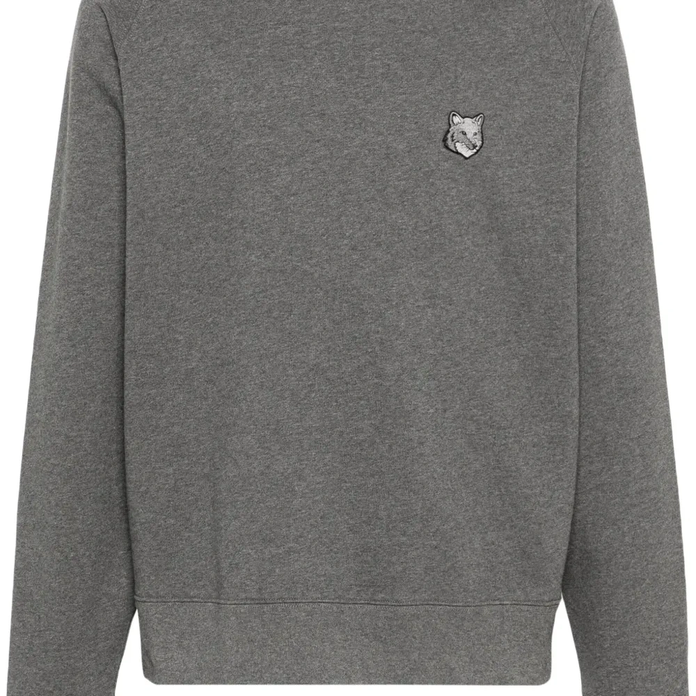 Толстовка с нашивкой