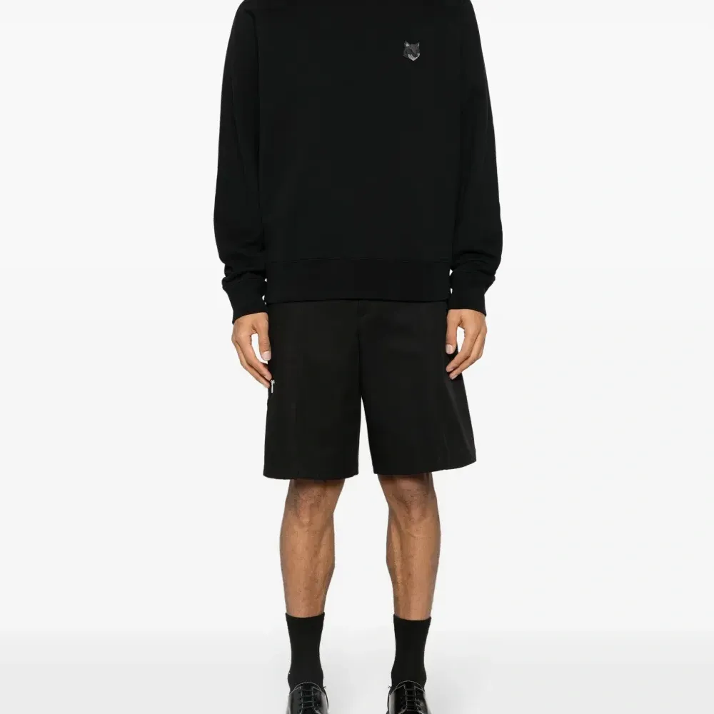 Толстовка с нашивкой