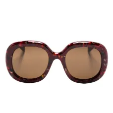 Солнцезащитные очки в массивной оправе