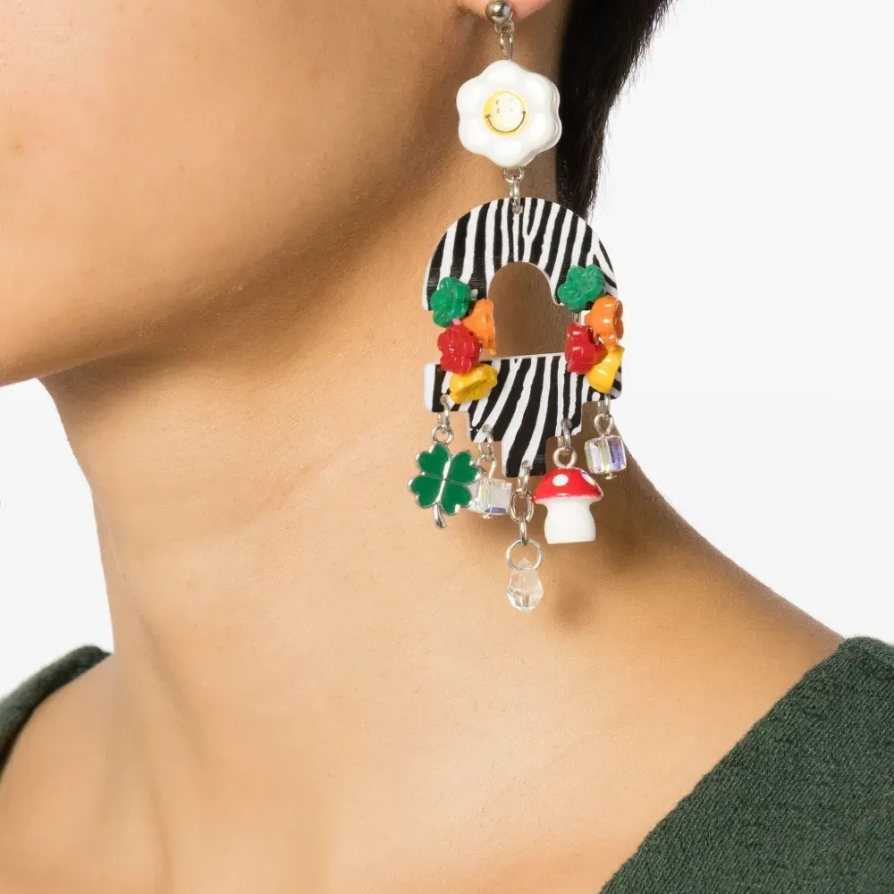 серьги-подвески с аппликацией