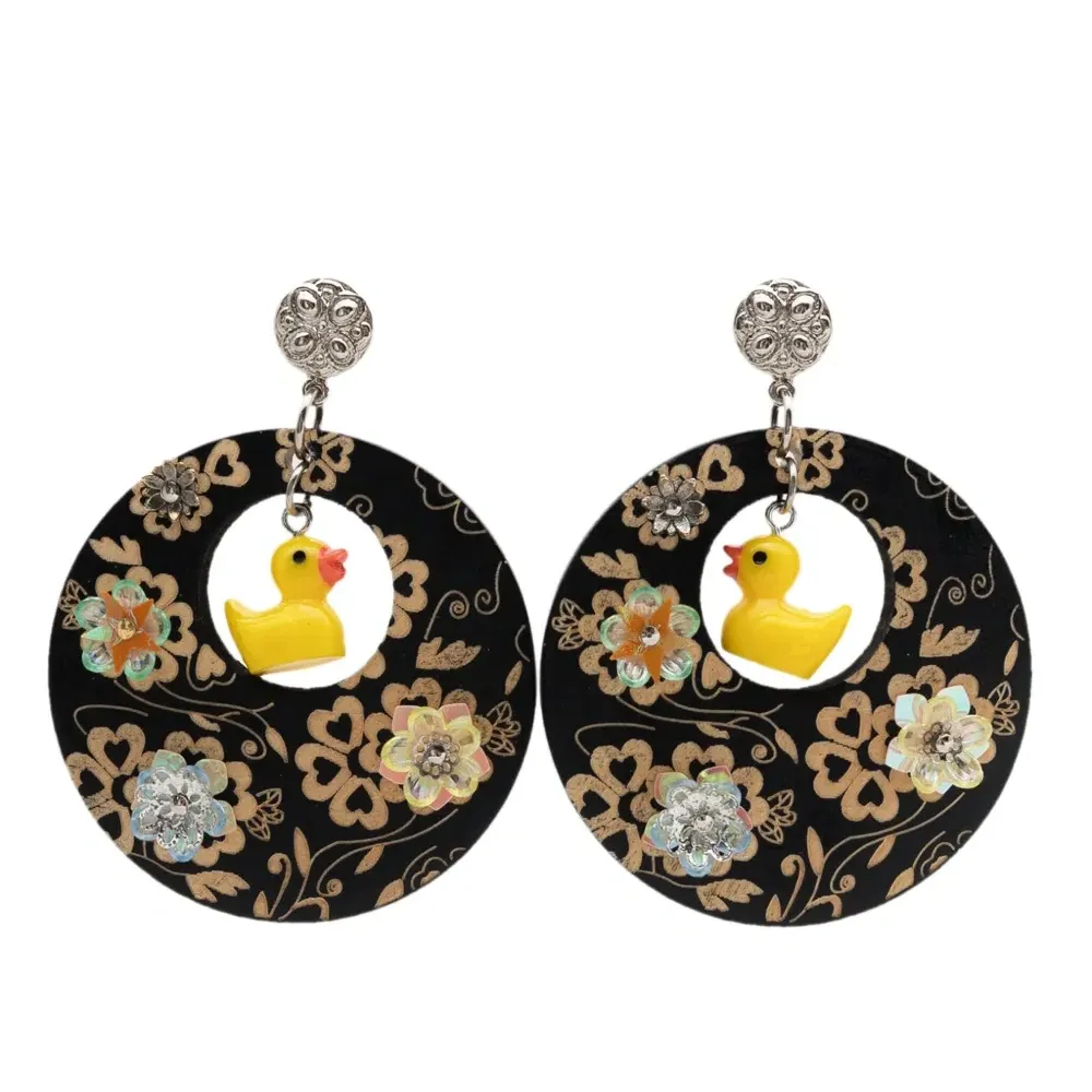 Серьги-подвески с аппликацией