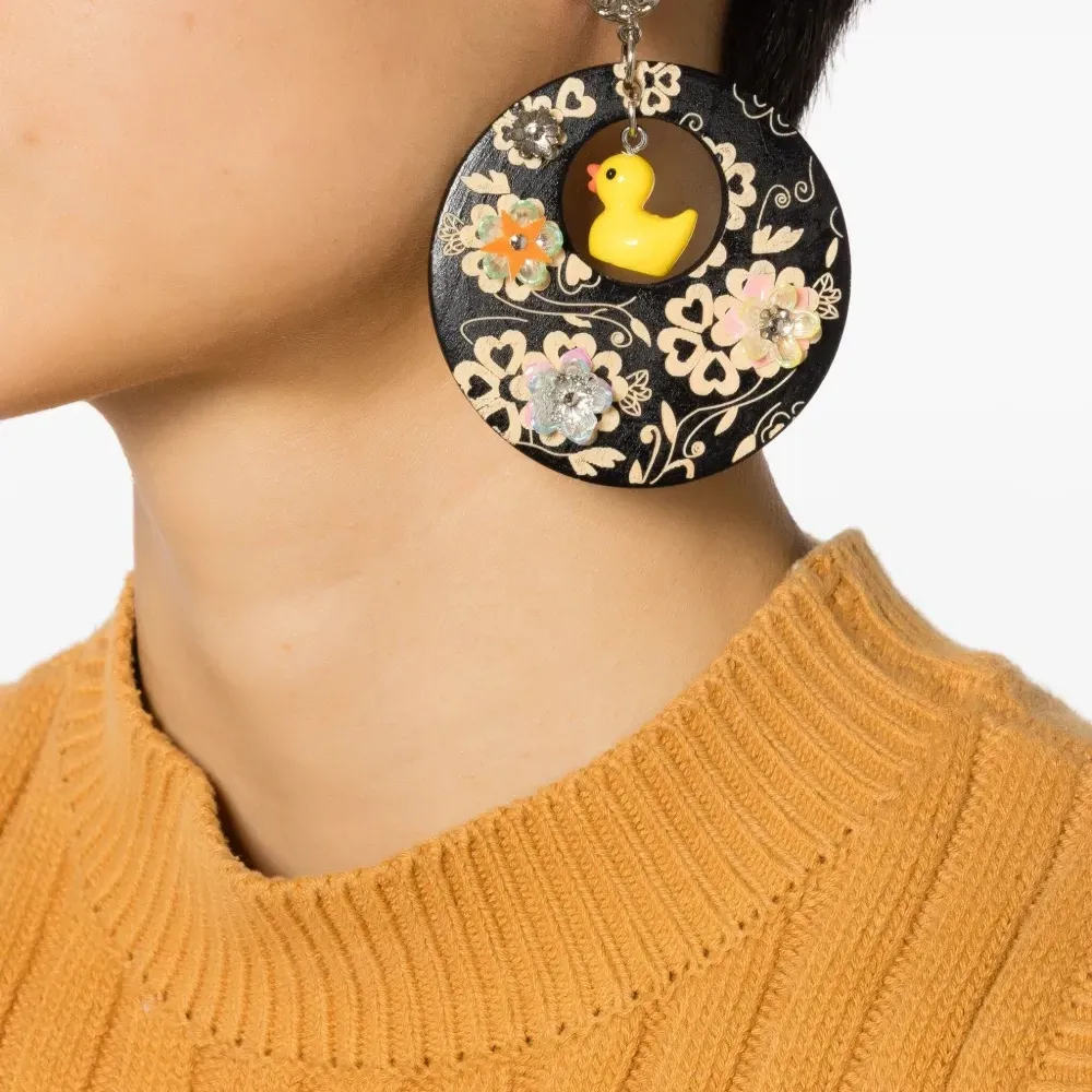 Серьги-подвески с аппликацией