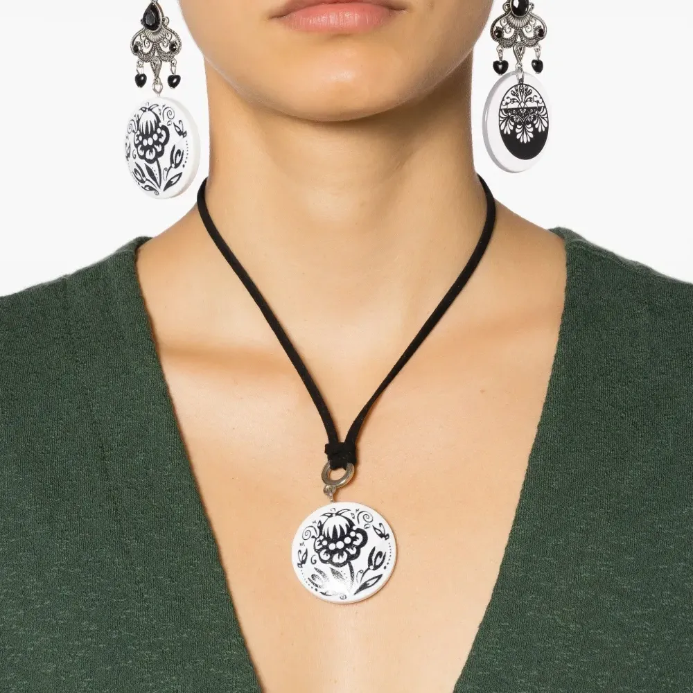 Комплект из колье и серег