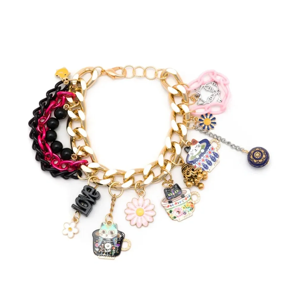 Браслет с подвесками