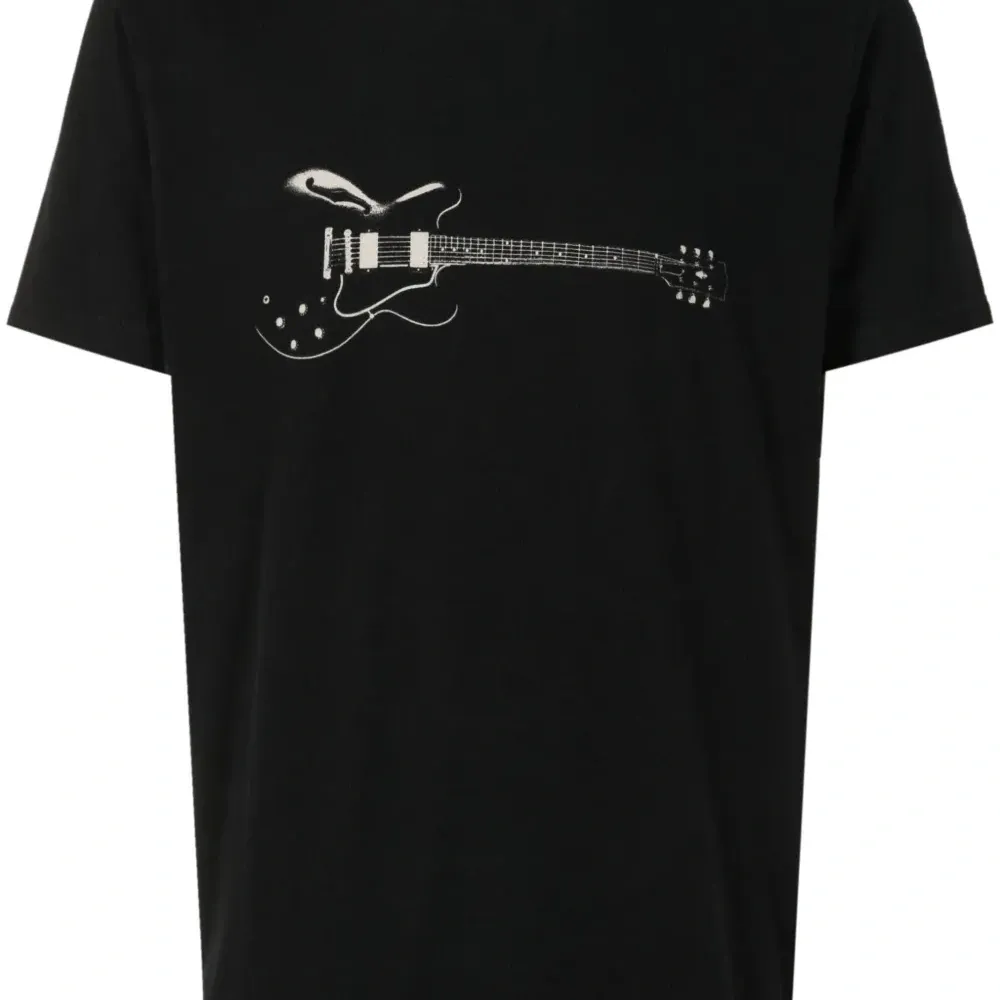 Футболка с графичным принтом