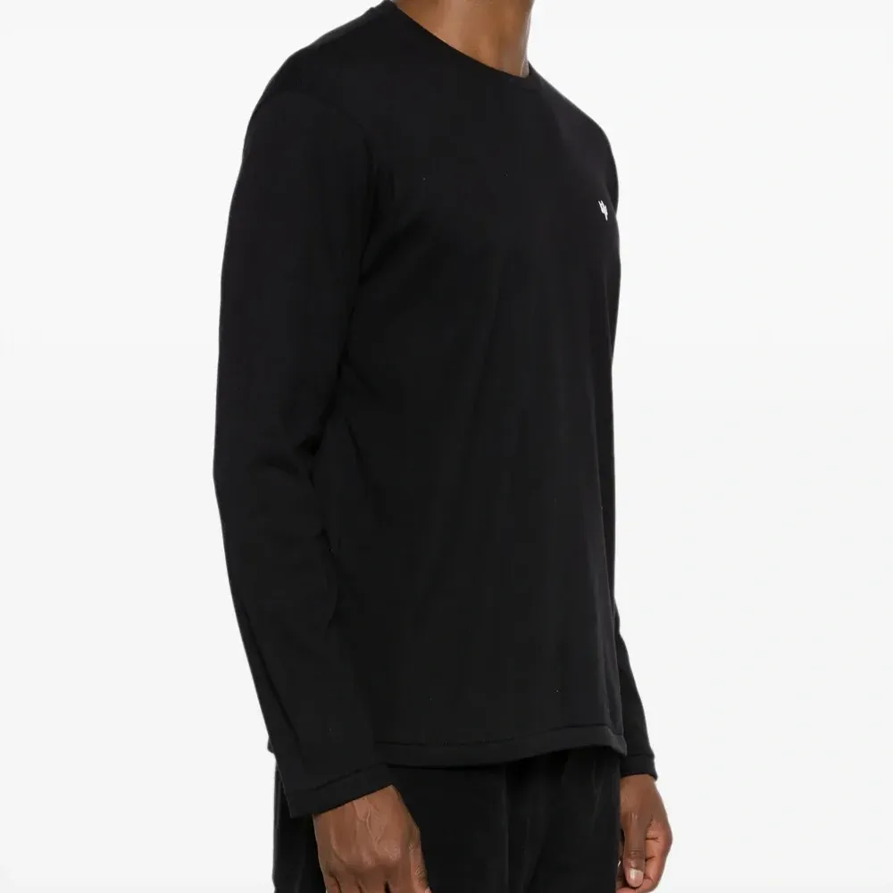 Футболка с логотипом