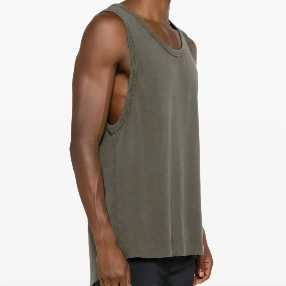 Топ с U-образным вырезом