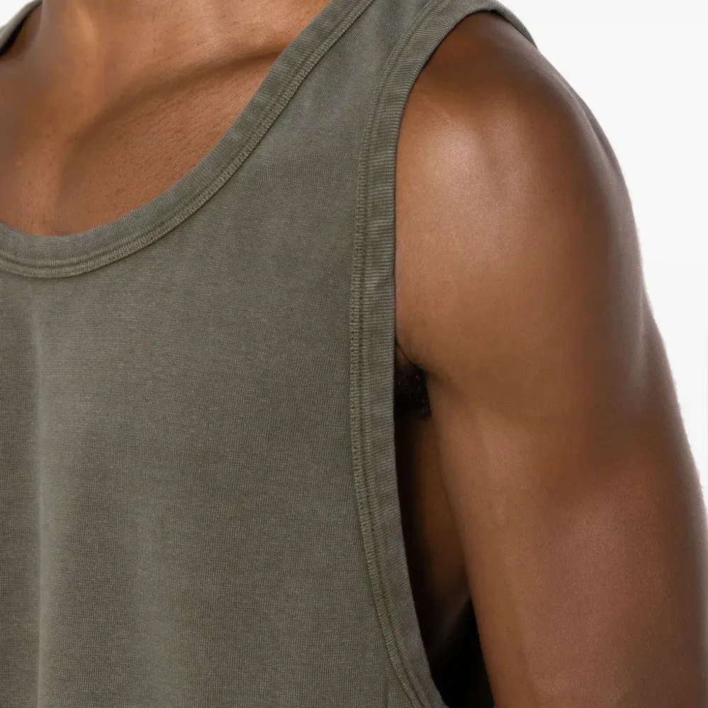 Топ с U-образным вырезом