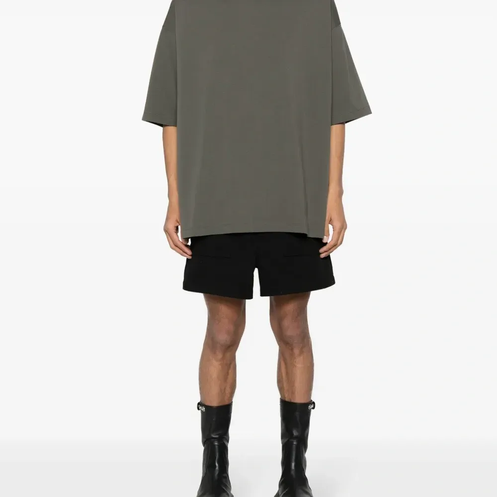 Футболка с круглым вырезом