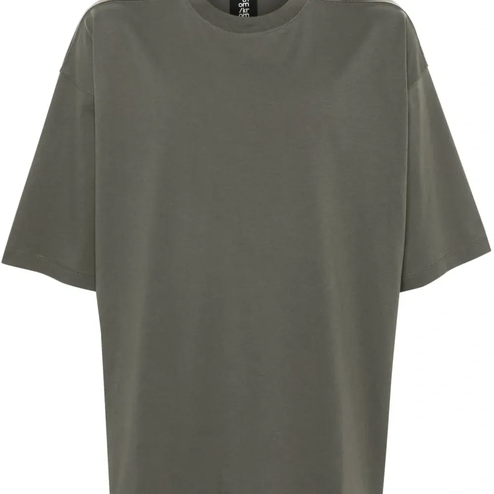 Футболка с круглым вырезом