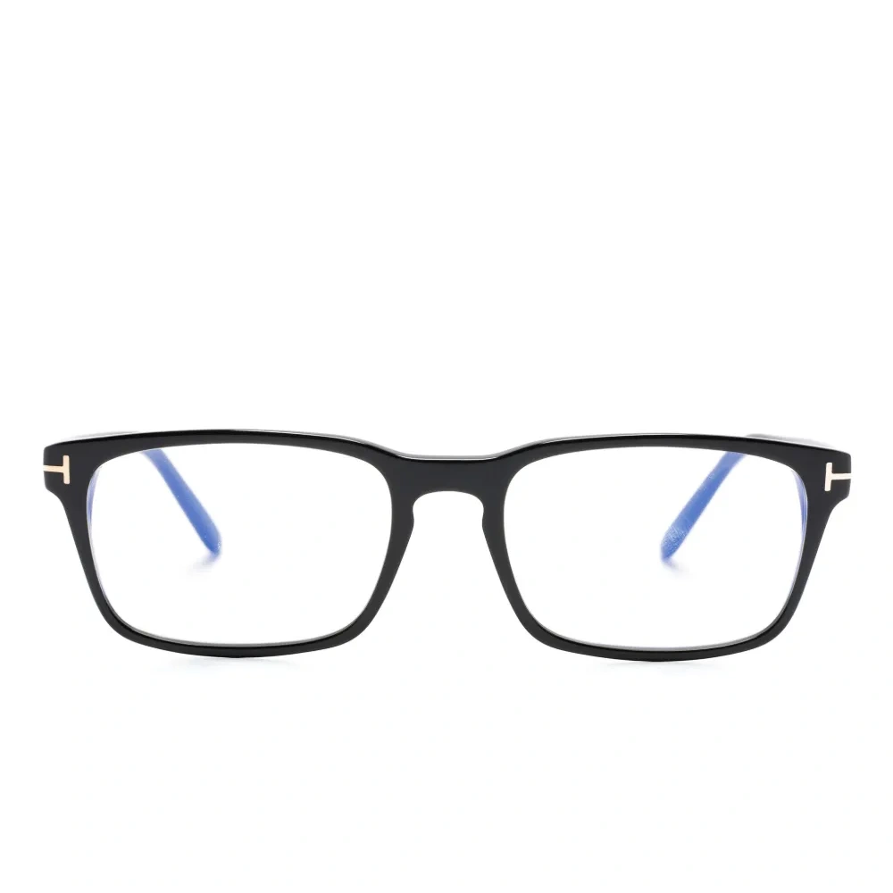 Очки в квадратной оправе