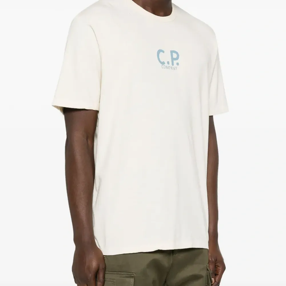 Футболка с логотипом Футболка с логотипом