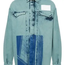 Джинсовая рубашка с абстрактным принтом