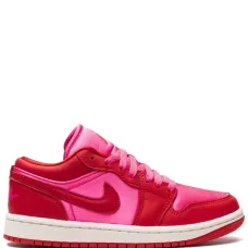 Кроссовки Air Jordan 1 Low SE 'Pink Blast/Chile Red/Sail'