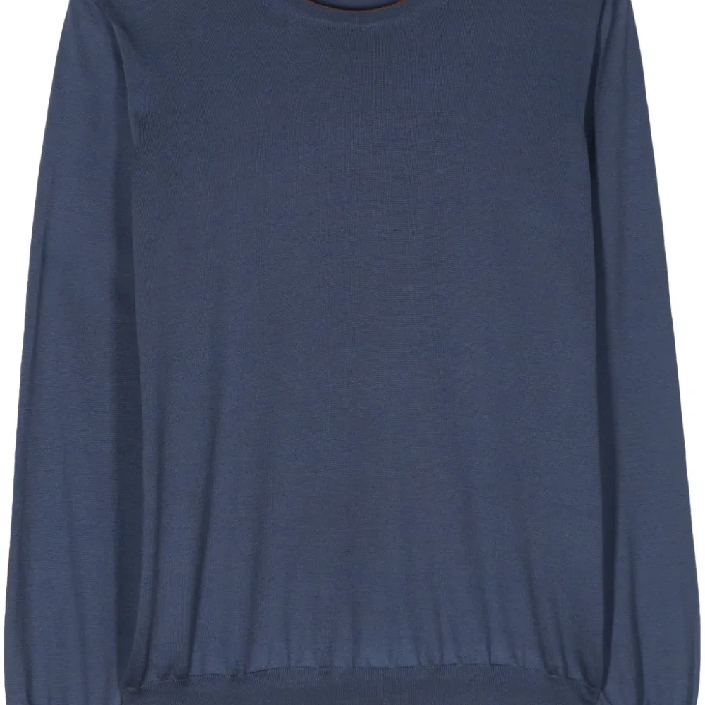 Джемпер тонкой вязки