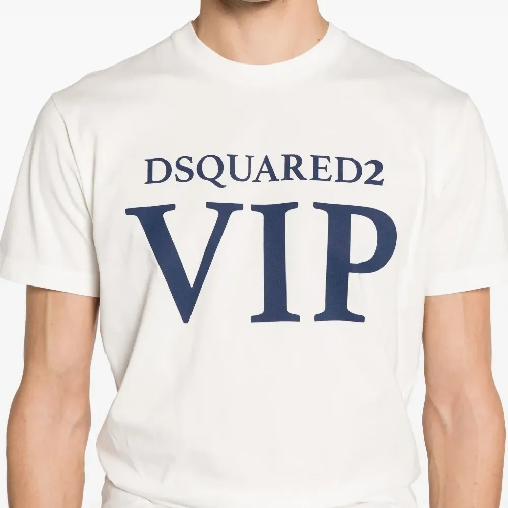 Футболка с логотипом