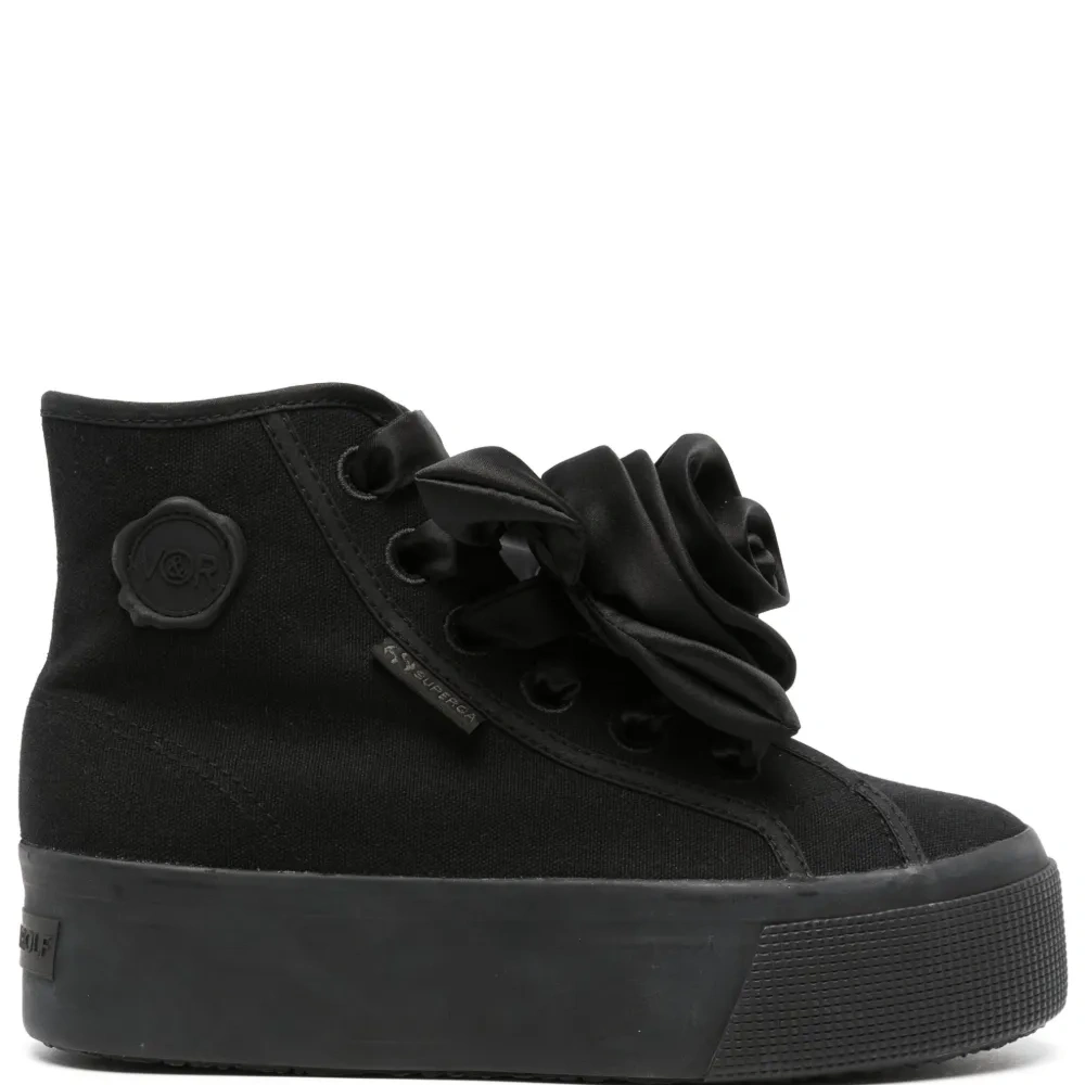 Высокие кеды из коллаборации с Superga