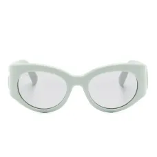 Солнцезащитные очки в овальной оправе Солнцезащитные очки в овальной оправе