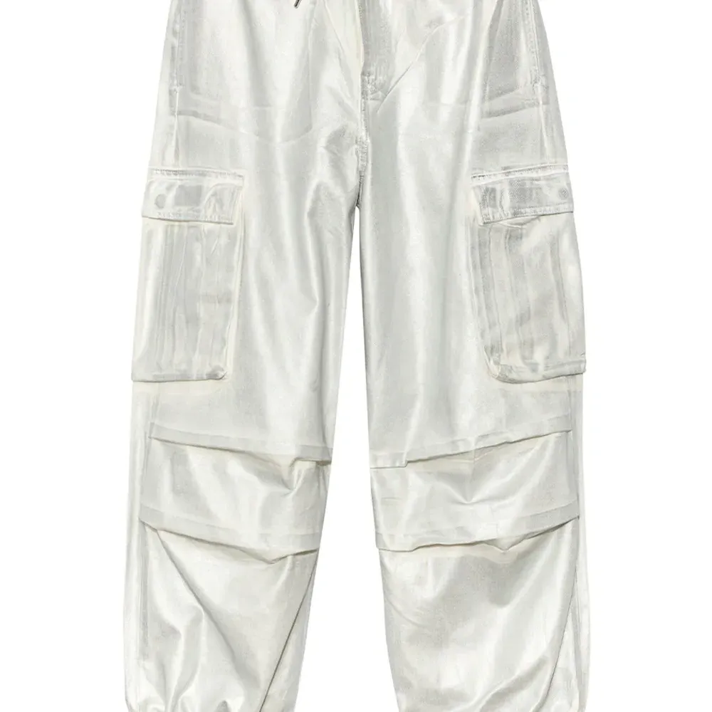 Брюки карго с эффектом металлик