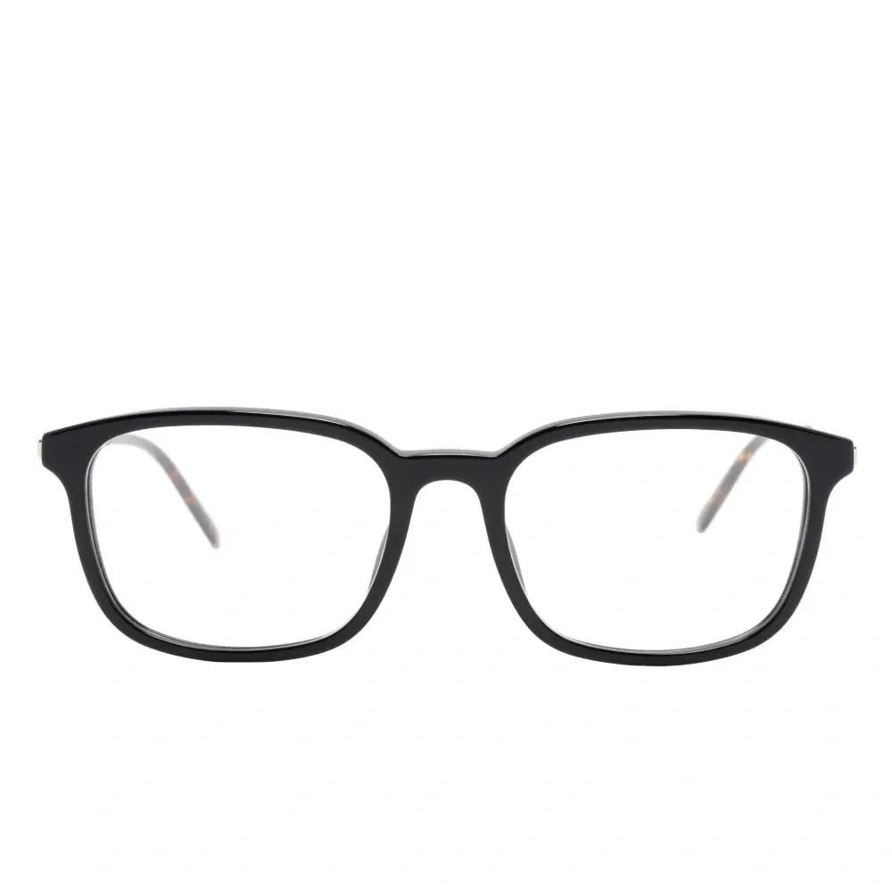 Очки в овальной оправе