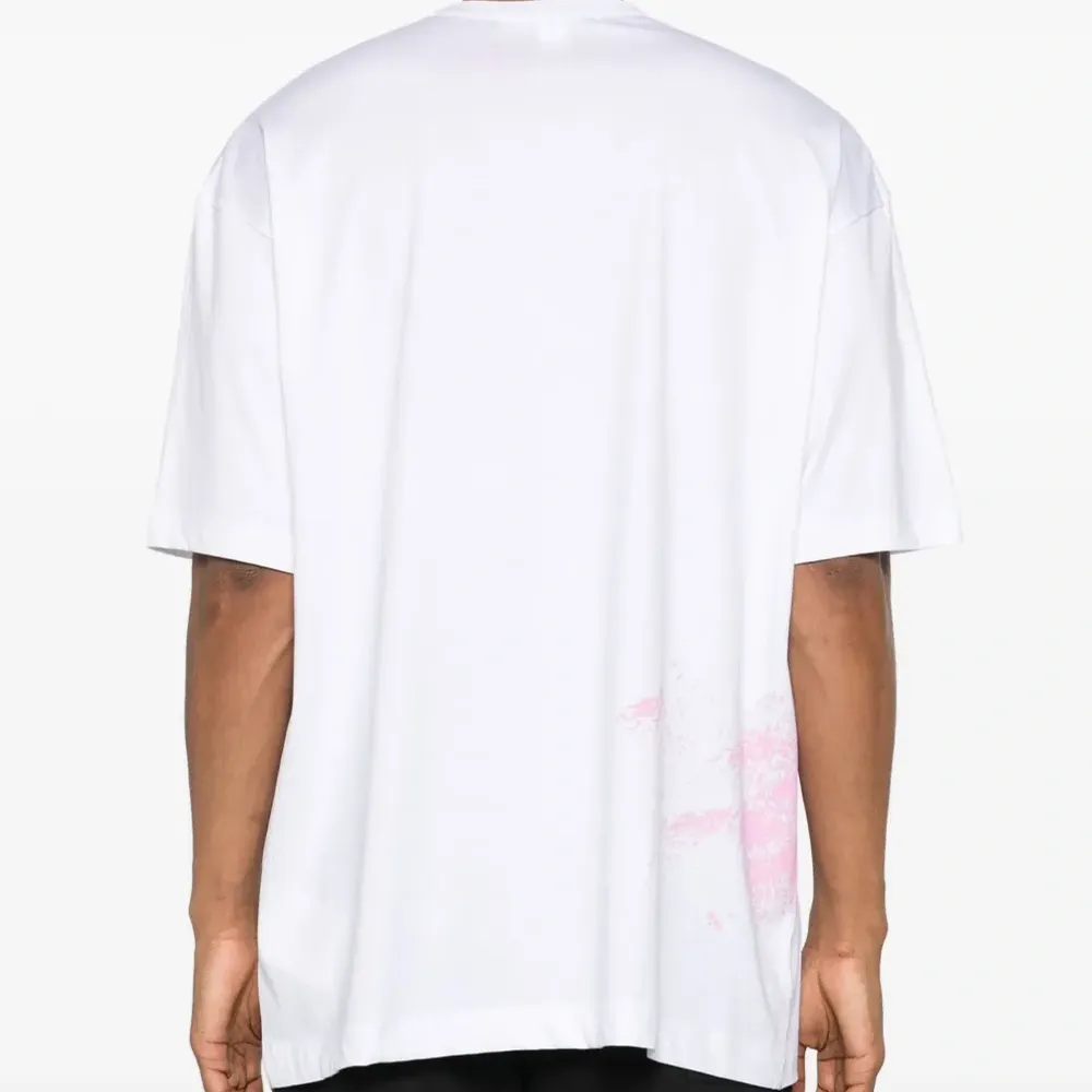 Футболка с эффектом разбрызганной краски