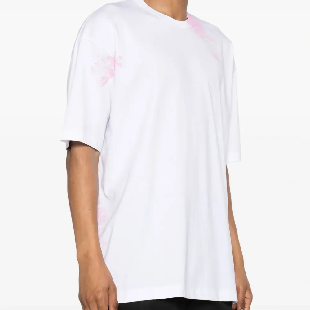 Футболка с эффектом разбрызганной краски