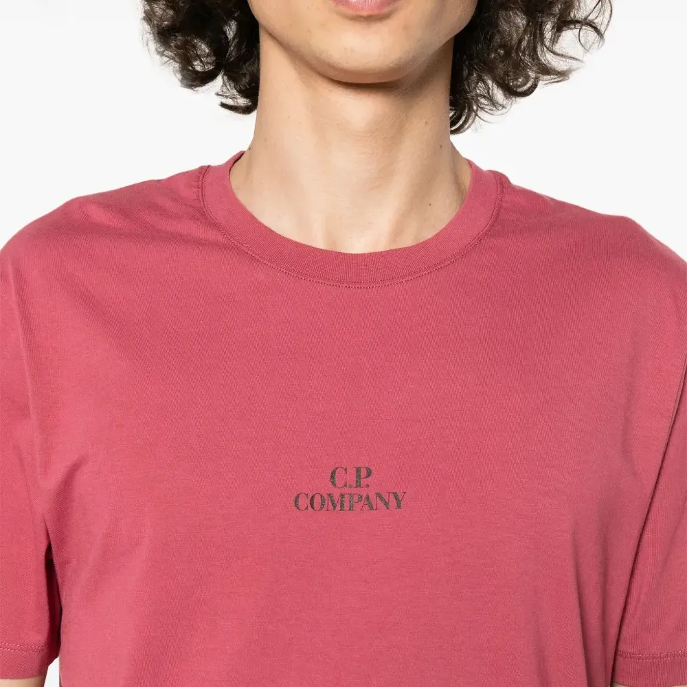 Футболка с логотипом