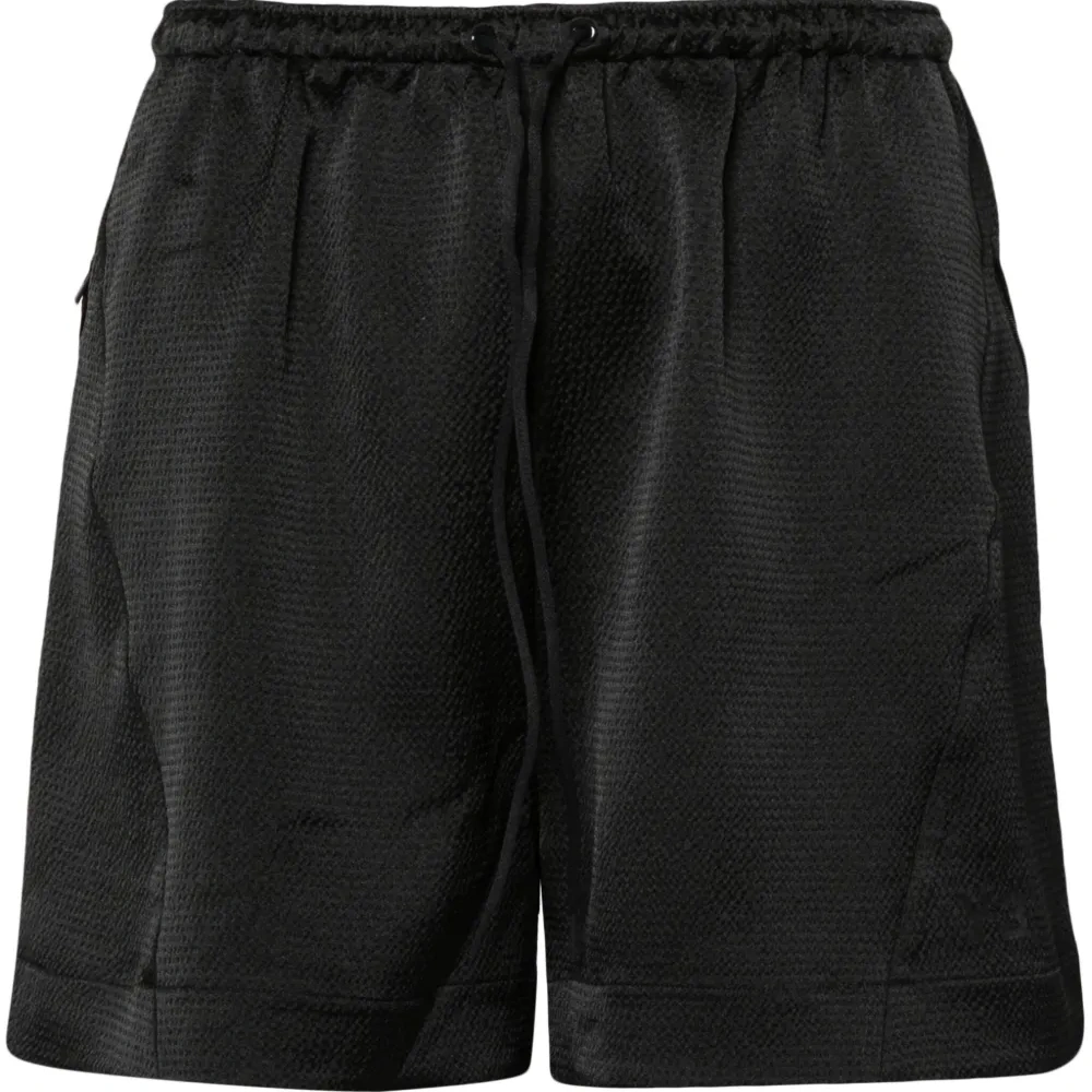 Фактурные спортивные шорты