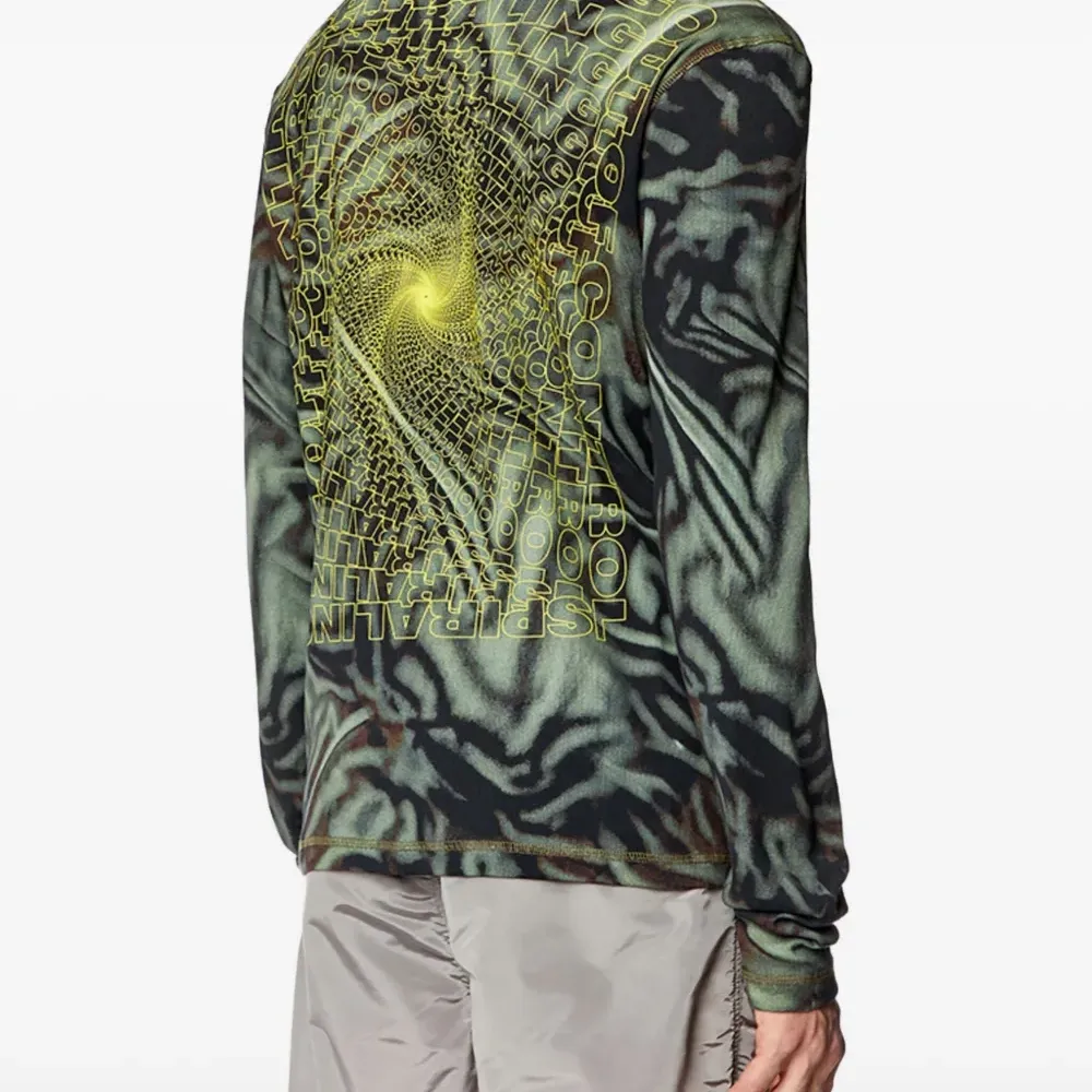 Футболка T-ser