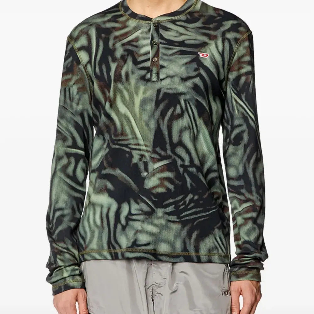 Футболка T-ser