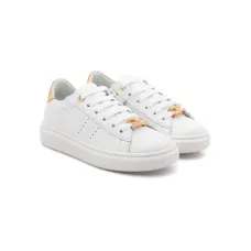 Кроссовки на шнуровке Кроссовки на шнуровке