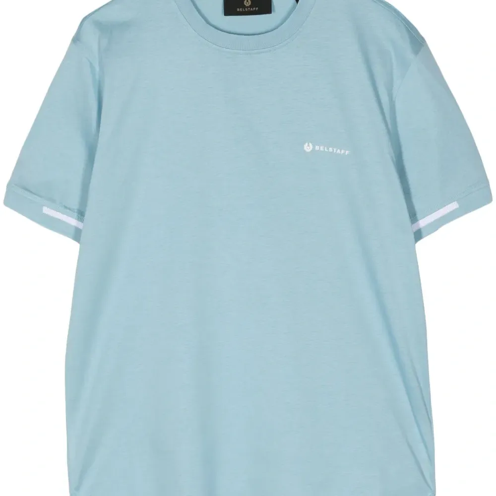 Футболка с логотипом