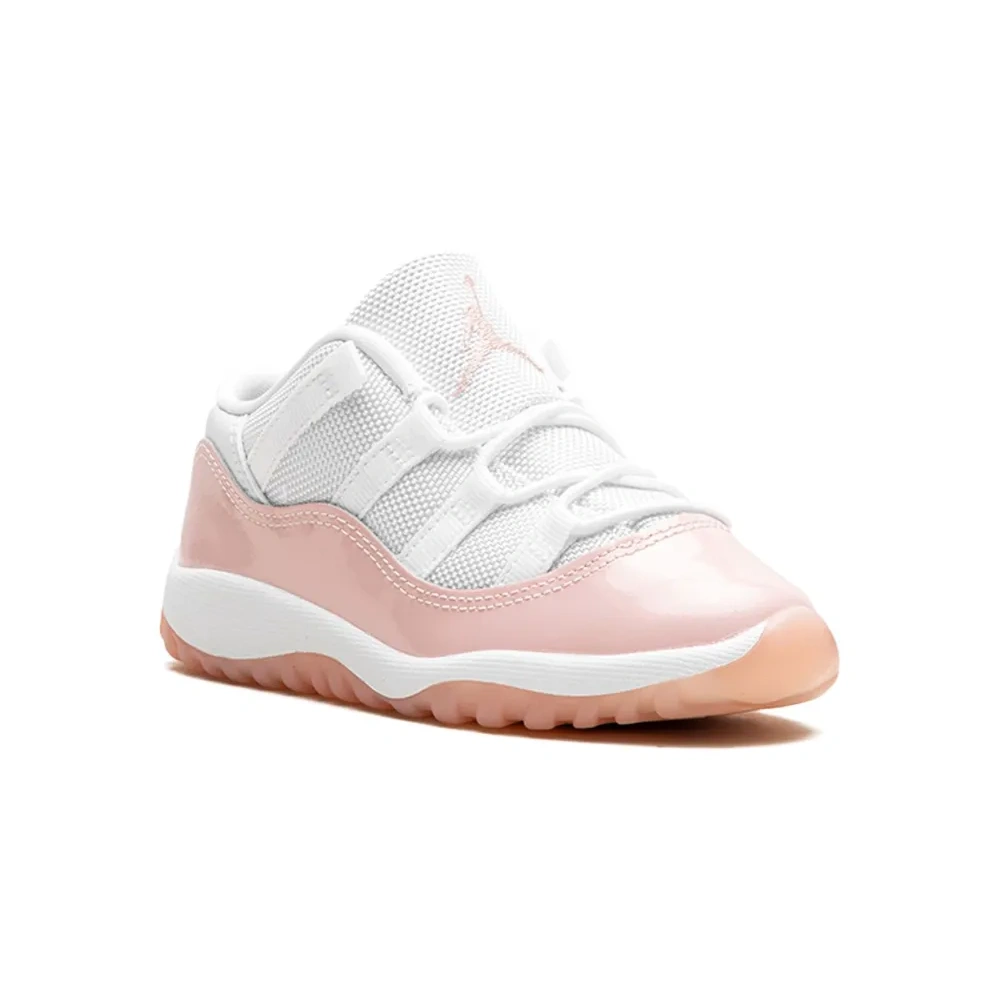 кроссовки Air Jordan 11 Retro Low Legend Pink