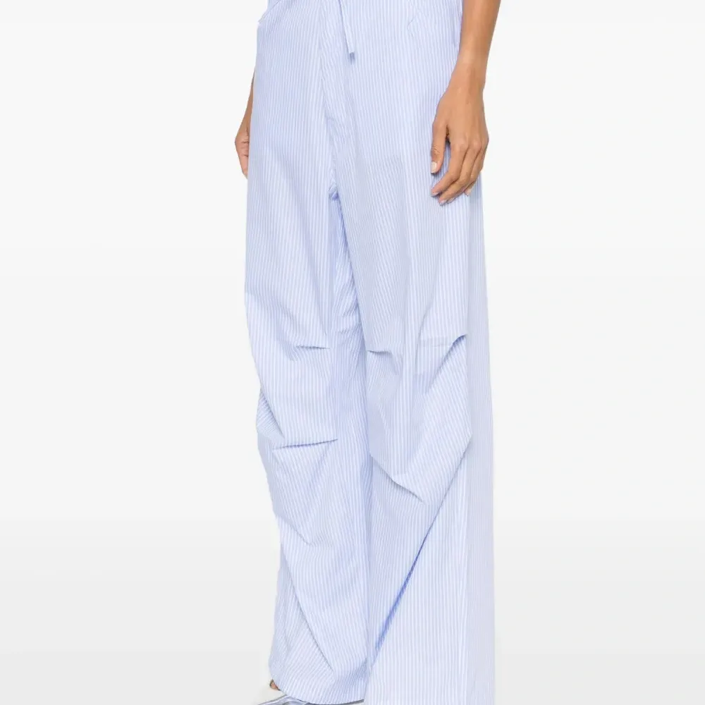 Брюки Daisy в тонкую полоску Брюки Daisy в тонкую полоску