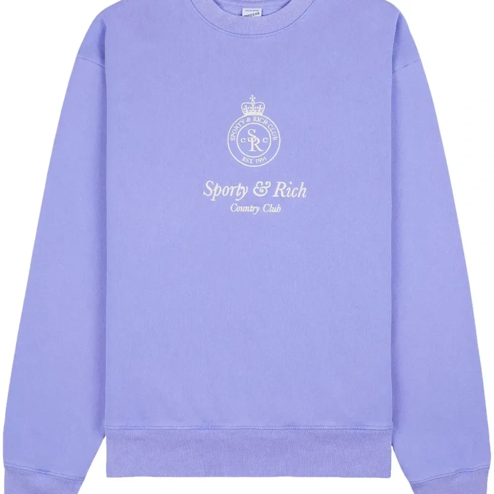 Толстовка с вышивкой