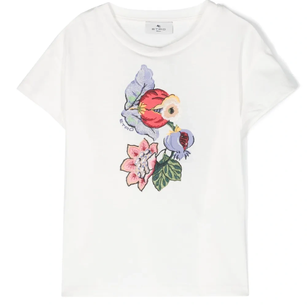 Футболка с цветочной вышивкой