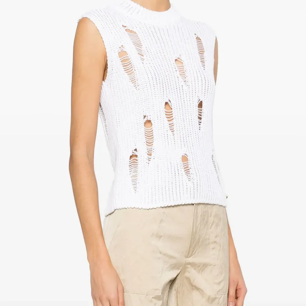 Топ с эффектом потертости