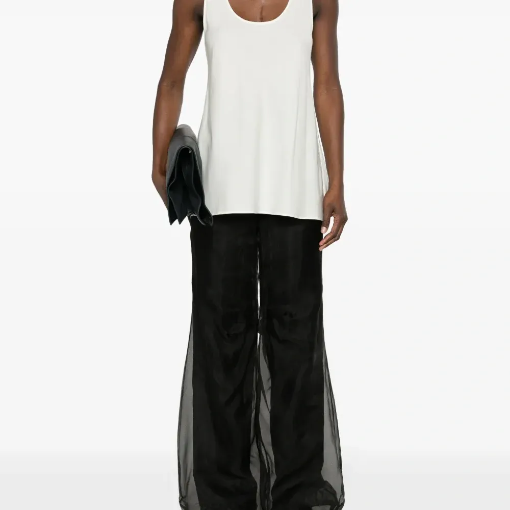 Атласный топ с U-образным вырезом