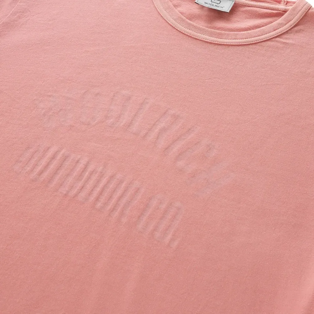 Футболка с логотипом