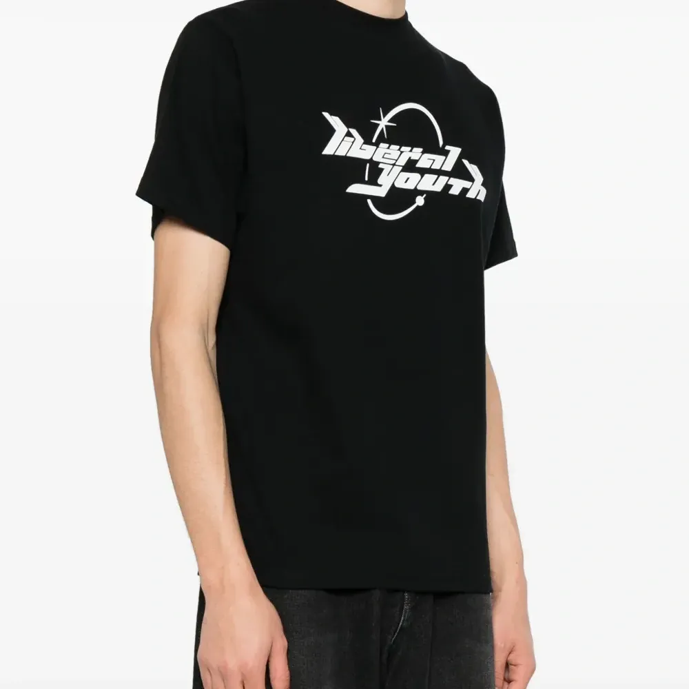 Футболка с логотипом