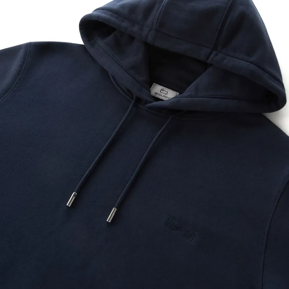 Худи с вышитым логотипом