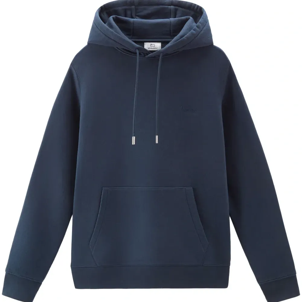 Худи с вышитым логотипом