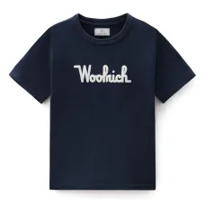 Футболка с вышитым логотипом