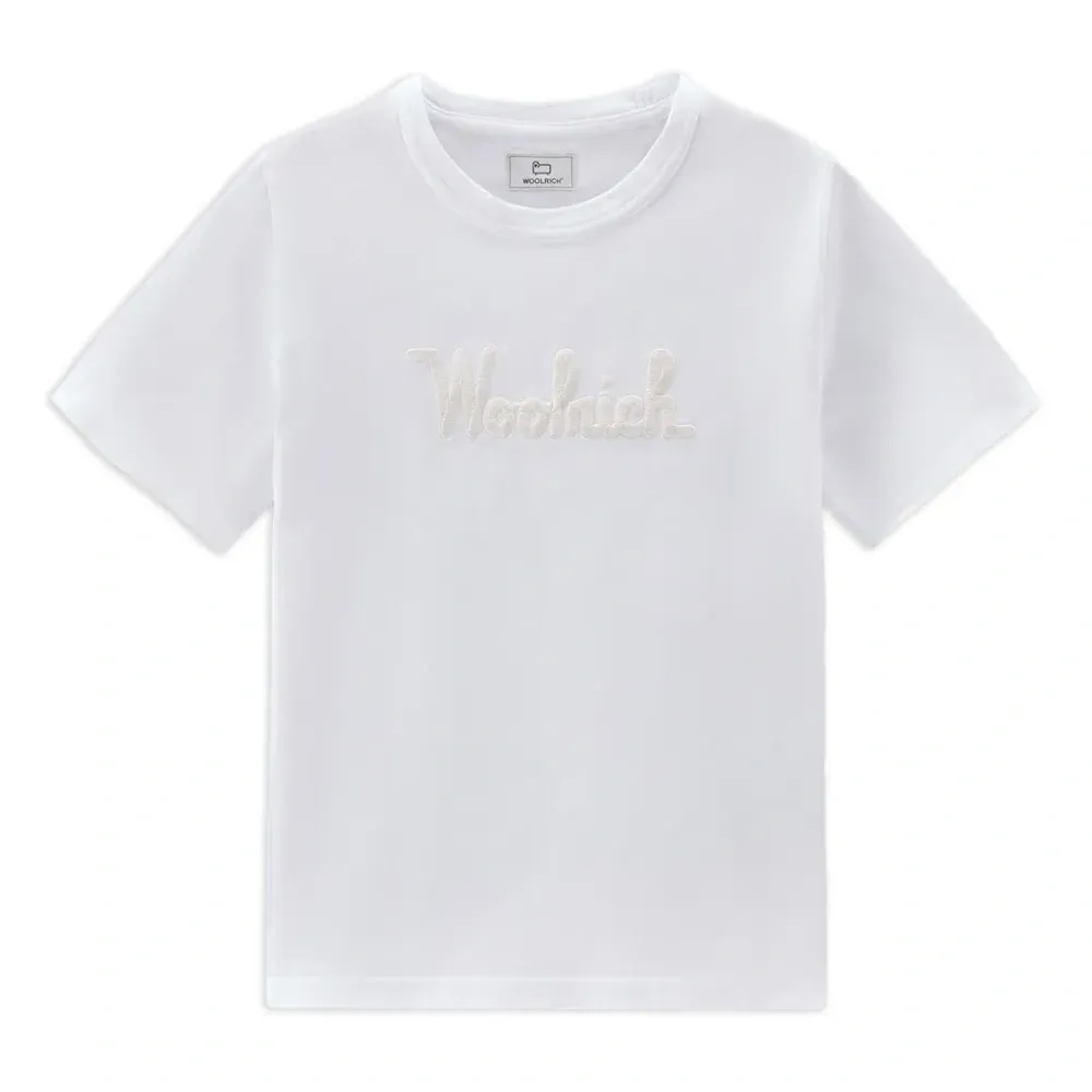 Футболка с вышитым логотипом