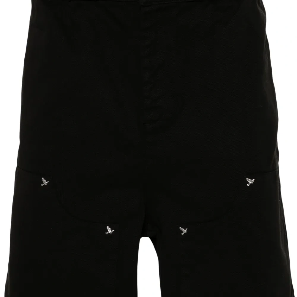 Шорты-бермуды с заклепками